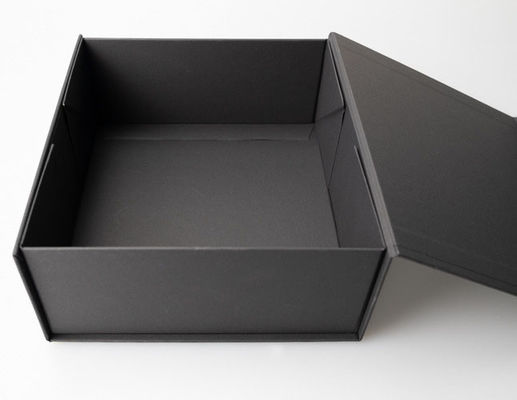 157gsm Art Paper Black Gift Box مع غطاء مغناطيسي صلب قابل للطي