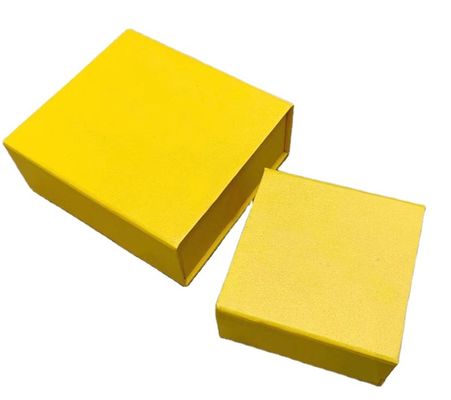 مستطيل مموج 80gsm ورق أوفست ورق تغليف الهدايا CMYK Color